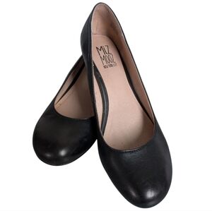 Miz Mooz Florette Mini Heel Pumps Black Leather Round Toe Kitten Heel Women's 7
